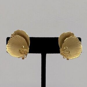 PRIMEX Vintage Brushed Gold Flower Petal Clip-On Earrings
